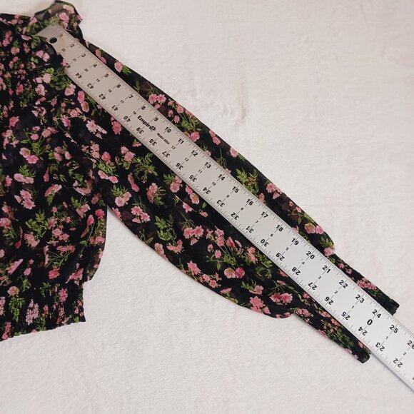 Olivaceous Medium Top, Floral, Ruffled, Smocked, Cottage Core, Boho, Blk/Grn/Pnk - Picture 14 of 15